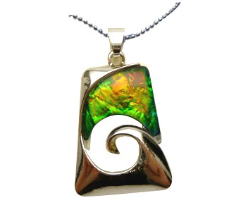 Hawaii’s Rainbow Marble Fashion Glass Pendant
